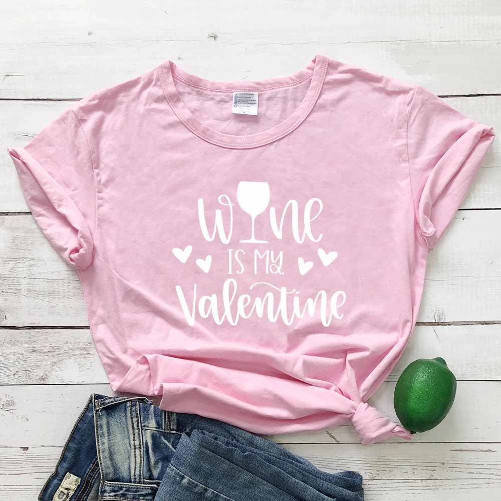

Женская футболка с надписью «Wine Is My Valentine»