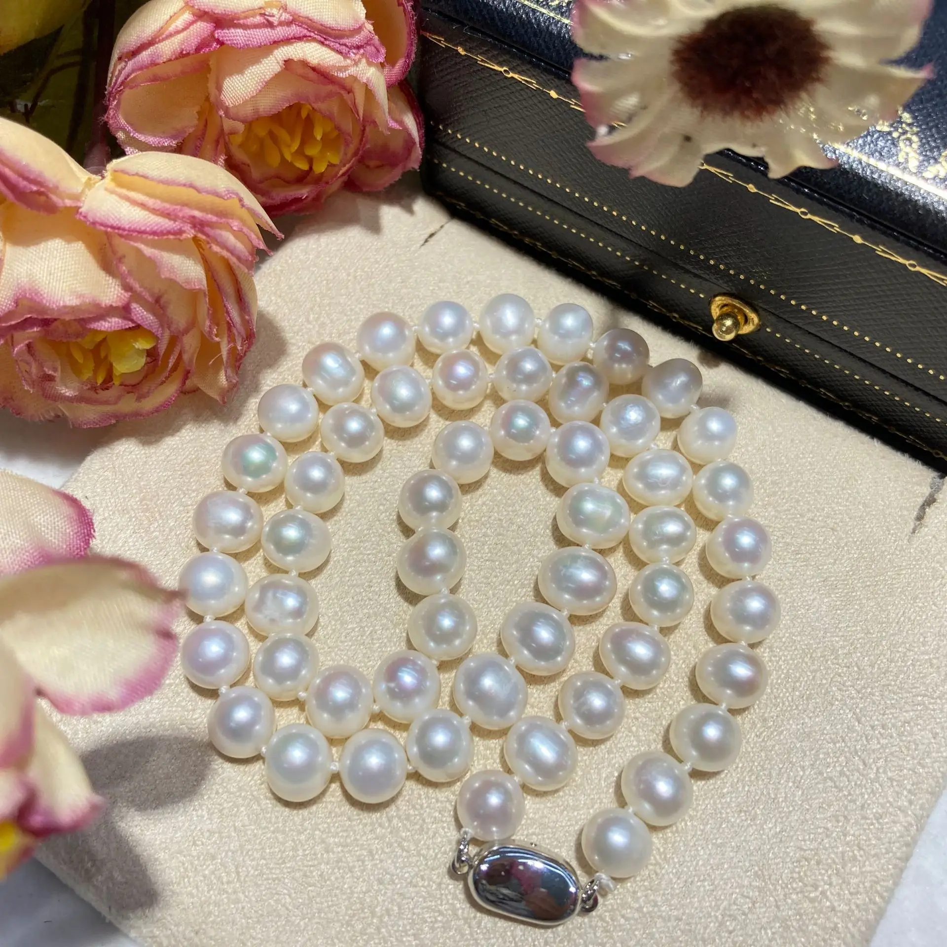 

Icnway natural 8-9mm white near round little flaw freshwater pearl 14kgp clasp necklace wholesale