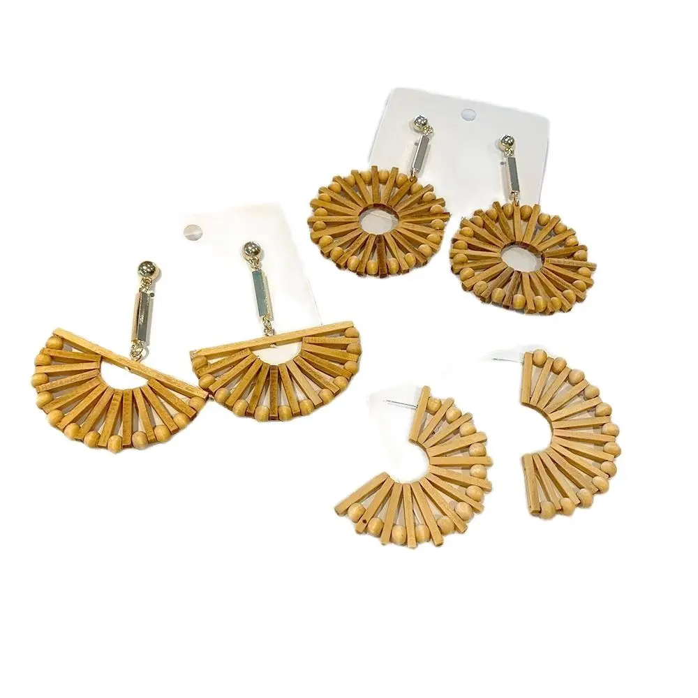 

Fan Shaped eEarrings For Women's Wooden Long Hollow Beach Resort Style Wooden Bead Woven Earrings And Ear Accessories
