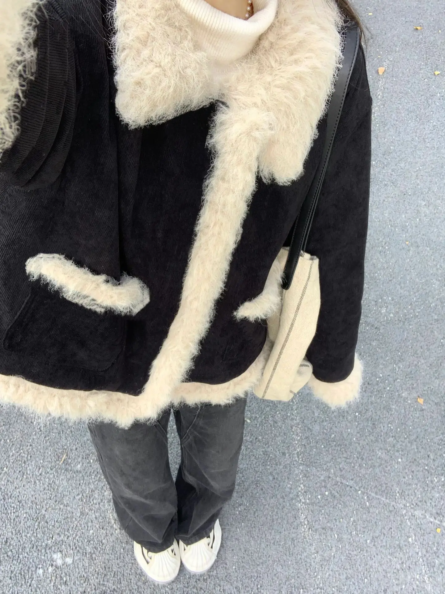 Французская изящная куртка с коротким меховым воротником на хлопковой подкладке