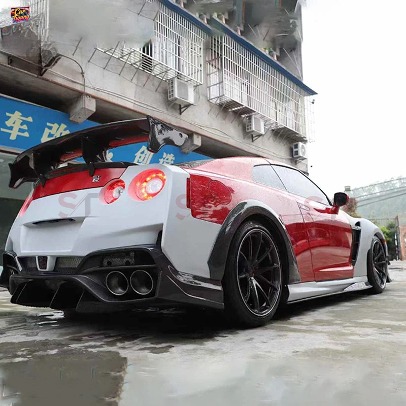Фото Подходит для Nissan GTR R35: полукарбоновый обвес, капот из карбона, бампер из стекловолокна, задний спойлер, задний диффузор и брызговики. №4