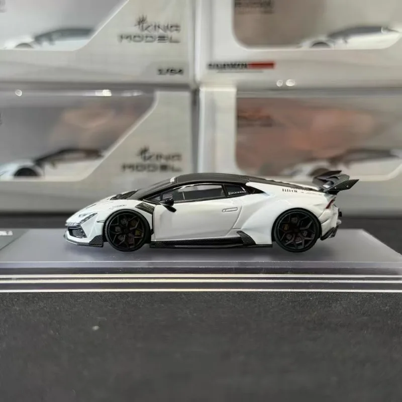 Фото Модель KM King 1/64 DarwinPRO HURACAN THE LILTH WBK, литая под давлением из сплава, коллекционная модель автомобиля, подарок для мальчика, рождественский подарок. №1