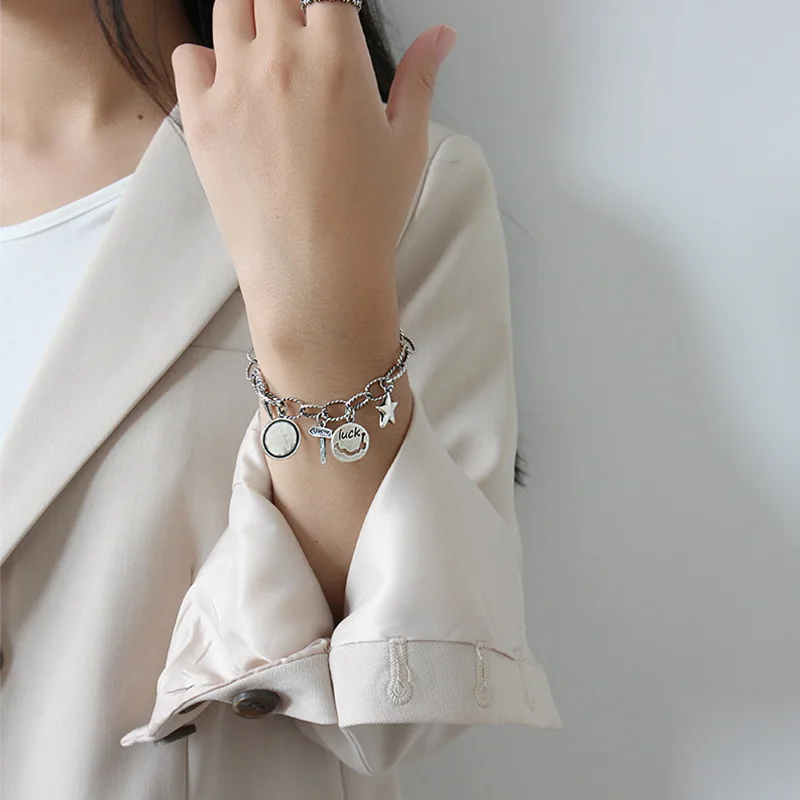 Тяжелые браслеты из серебра 925 пробы женский браслет с амулетами на удачу