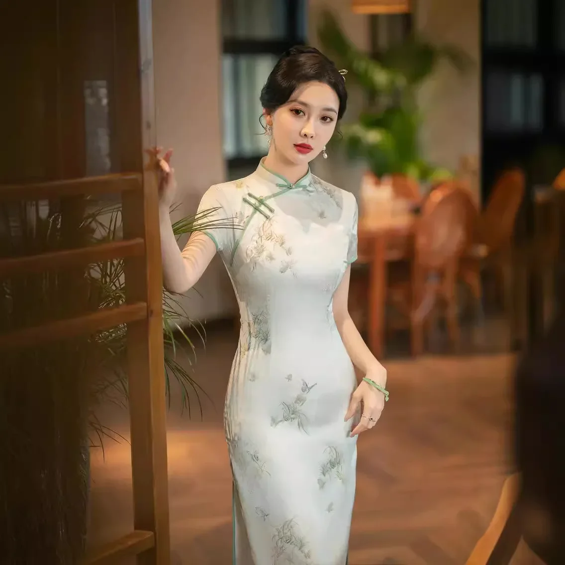 Шелковая жаккардовая Qipao Новинка весна-лето 2024 двухслойная Молодежная