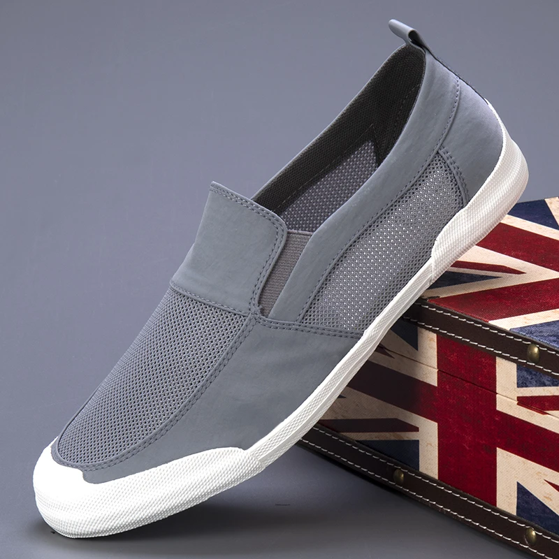 Низкие летние мужские сандалии на плоской подошве 2023