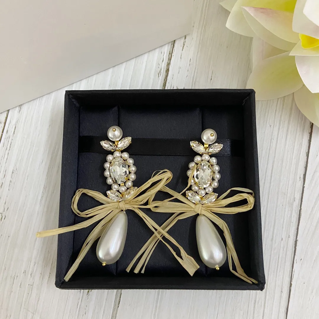 

European and American Flower Tilapia Butterfly Earrings