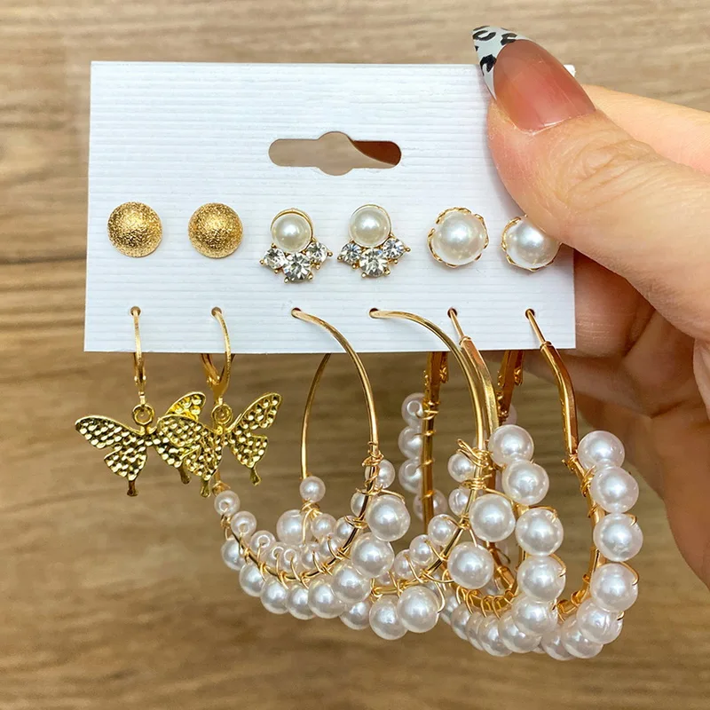

6 Pair/Set Vintage French Elegant Pearl Circle Hoop Earring Set For Women Butterfly Drop Earring Moon Star Round Zircon Ear Stud
