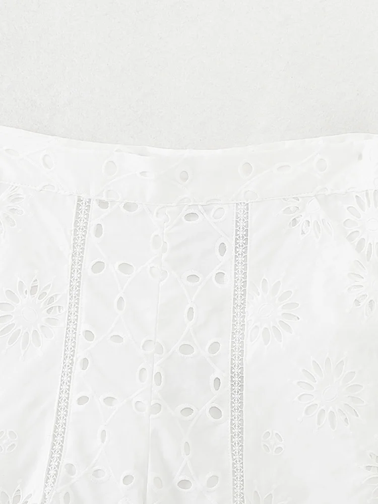 PAILETE Women 2023 fashion side patch pockets cutwork embroidery shorts vintage high waist side zipper female short pants mujer