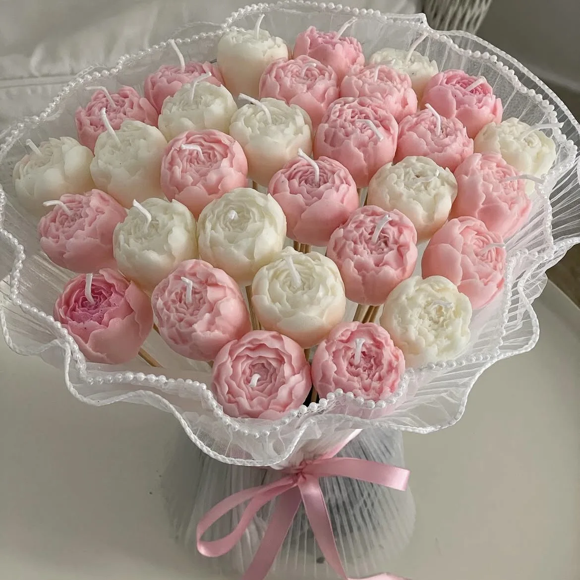 

Романтические ароматические свечи с бутонами роз соевого воска