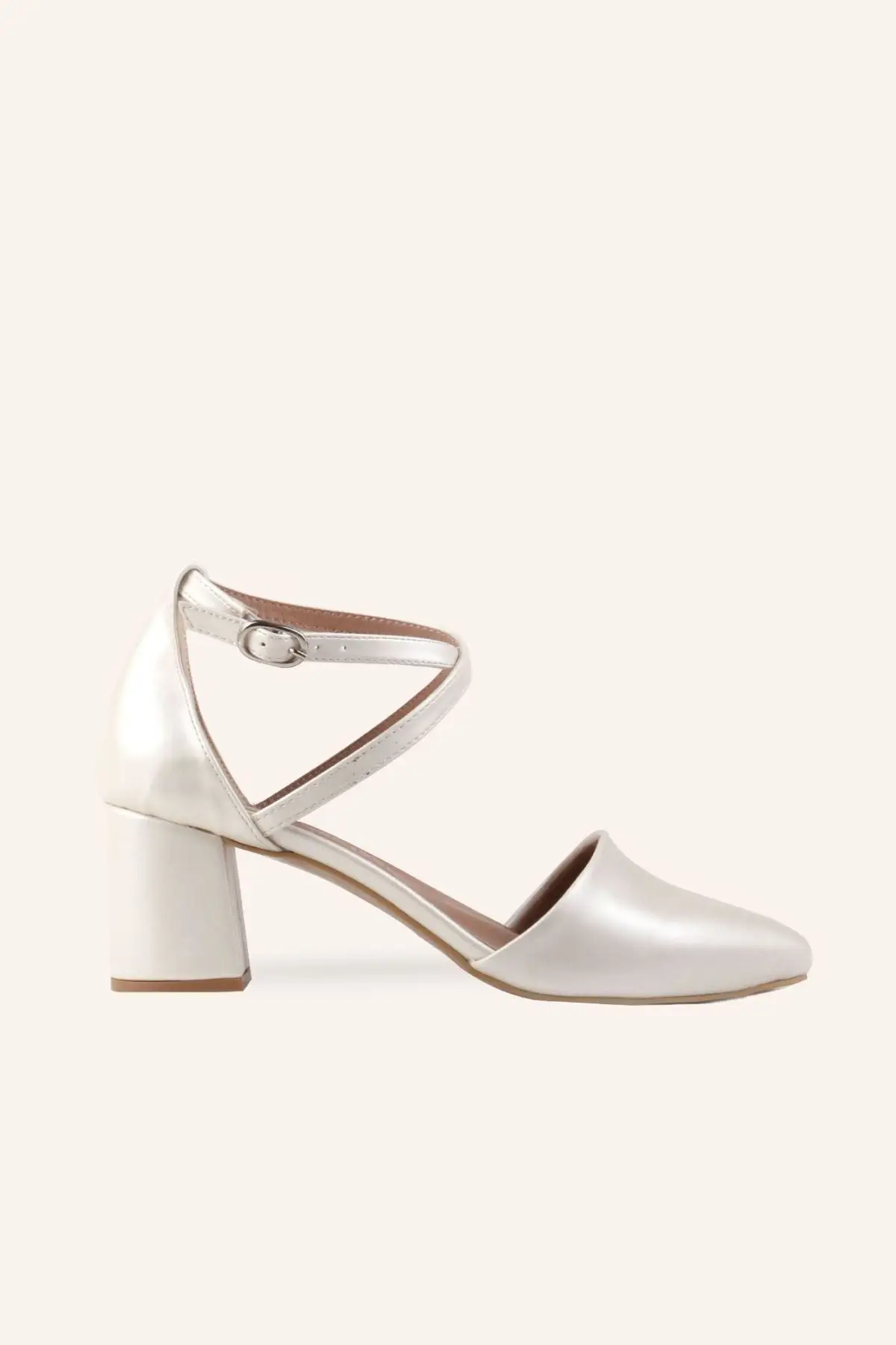 

Women's Evening Dress Stylish Fashion Shoes psoriasis attached to the bridal shoe attached to