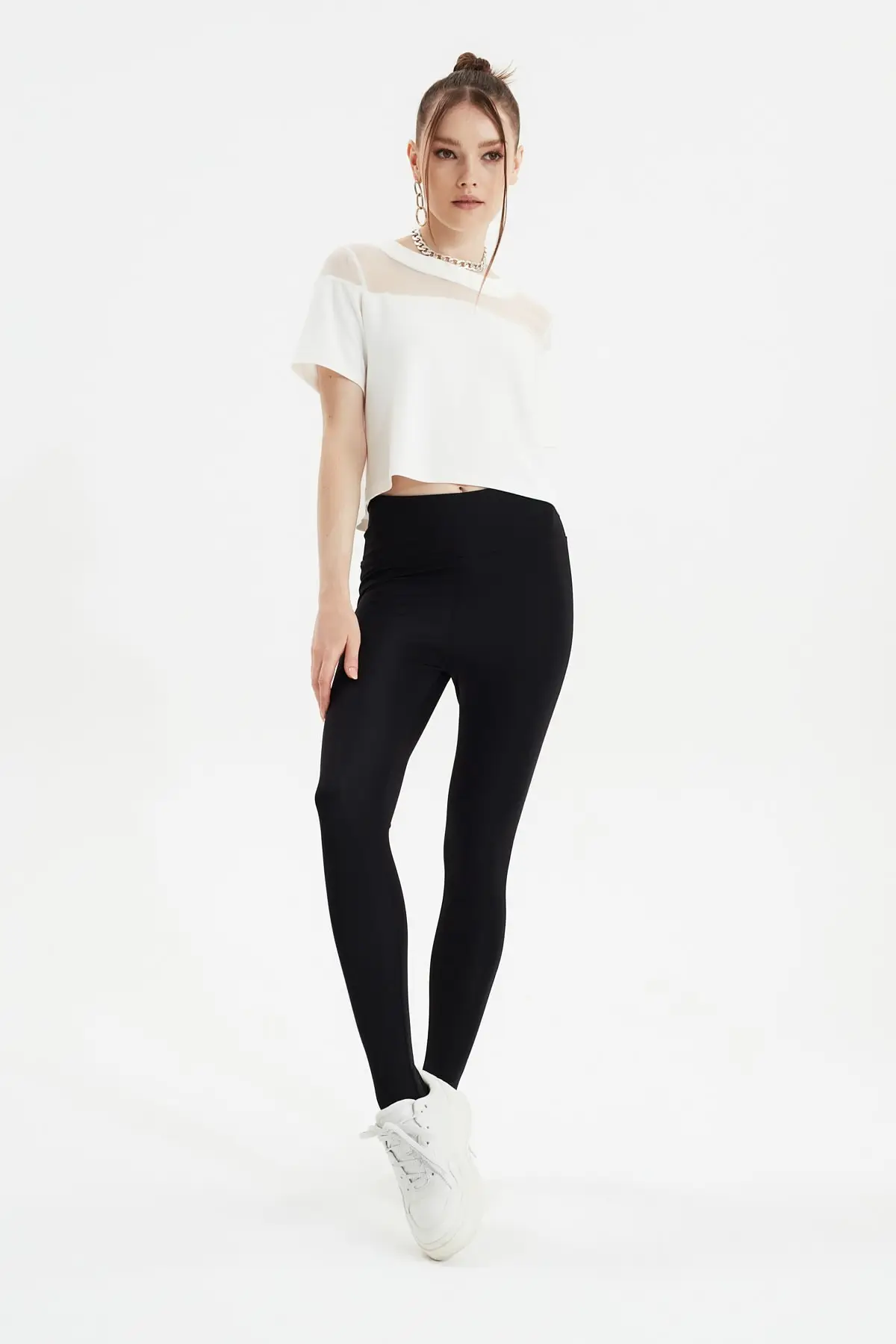 

Trendyol Low-Cut Detailed Sports Leggings TWOSS21TA0036