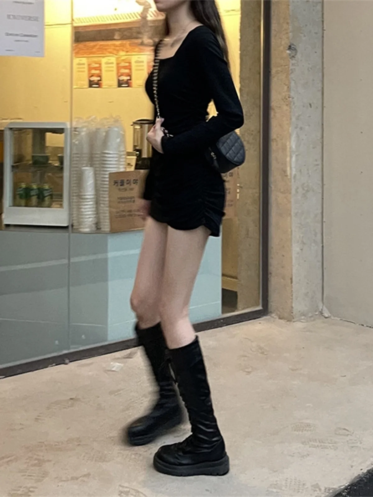 Осень и зима Новая женская одежда Черные облегающие юбки Pure Desire Gyaru Складки с