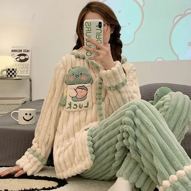 

Флисовая ночная рубашка 2023 толстый осенний комплект свободная Фланелевая пижама большого размера Новая Домашняя одежда коралловый милый женский зимний костюм