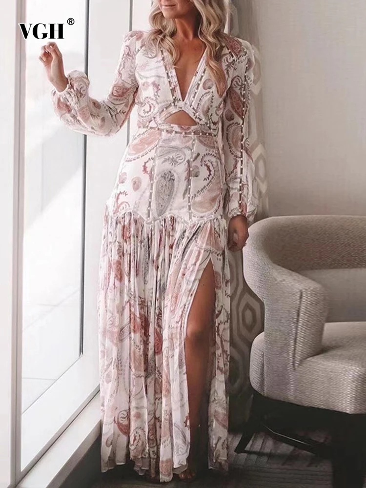 

VGH Sexy Embroidered Flares Dress For Women V Neck Long Lantern Sleeve Cut Out Loose Dresses Female 2022 Spring Clothing Fashion