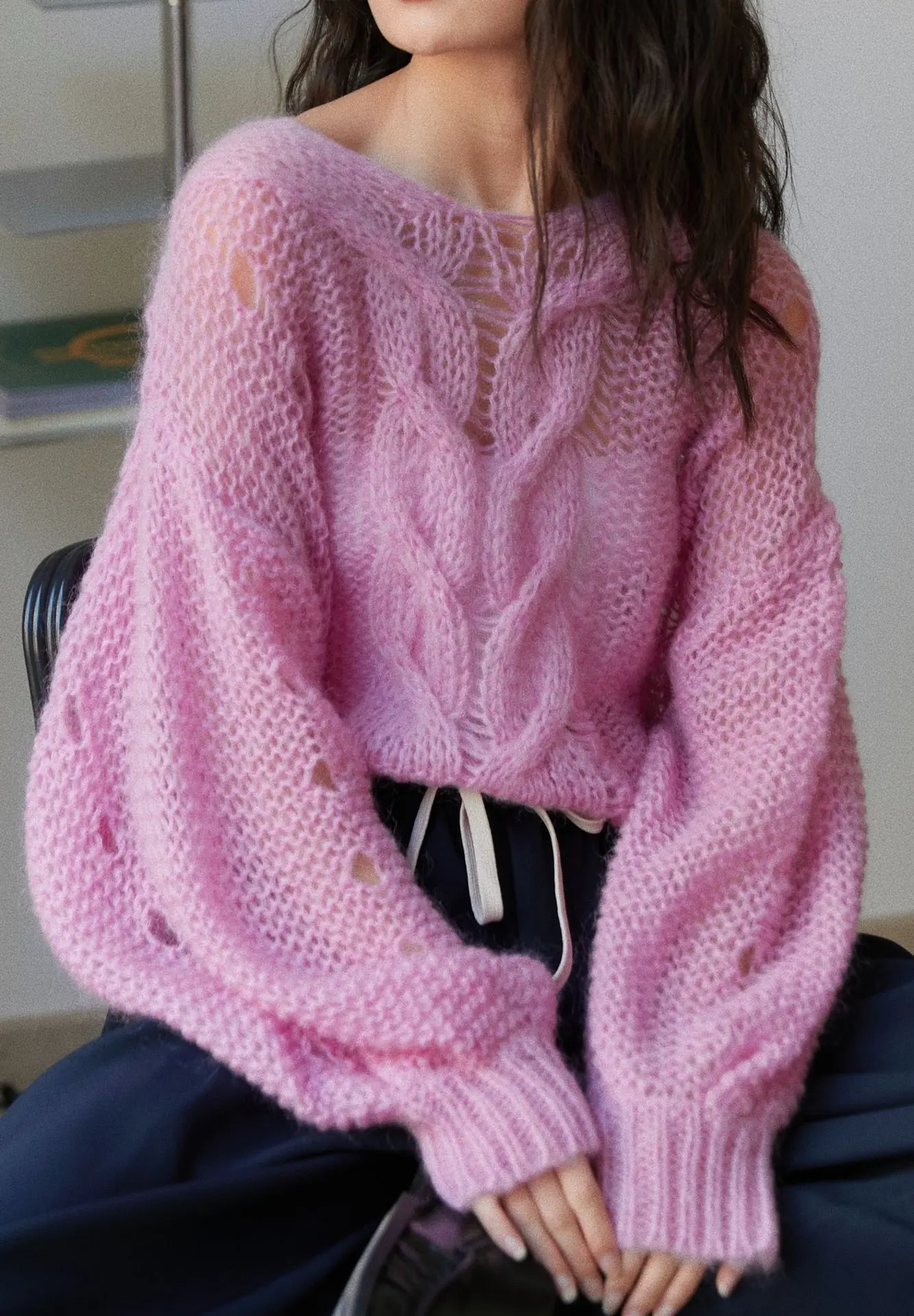 

Autumn new pregnant women V-neck sweater pregnant women loose knitting White