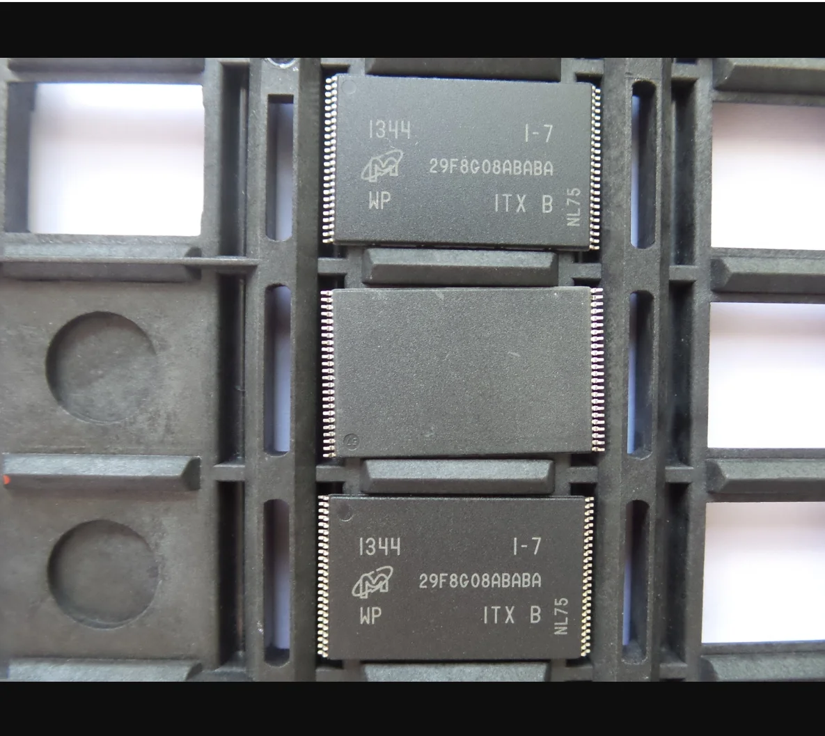 

Mt29f8g08abababawp: B новая Оригинальная вспышка Micron NAND