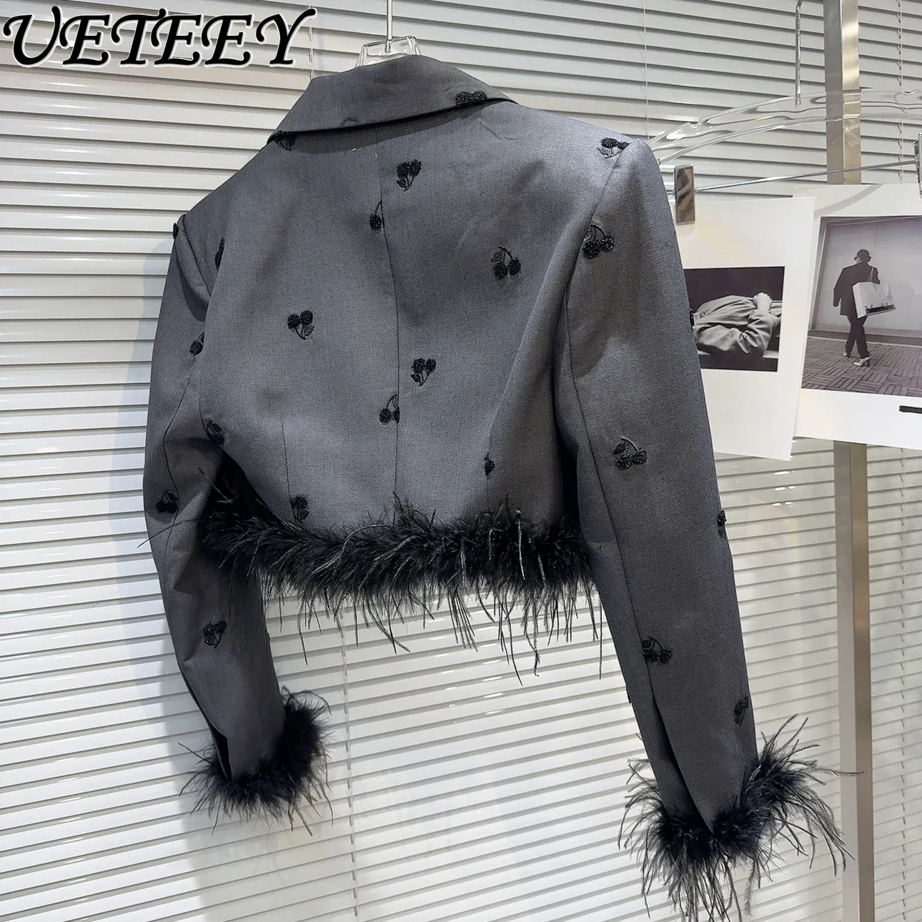 Новинка весна-осень нишевая Страусиная серая строчка + Вышитая мини-юбка