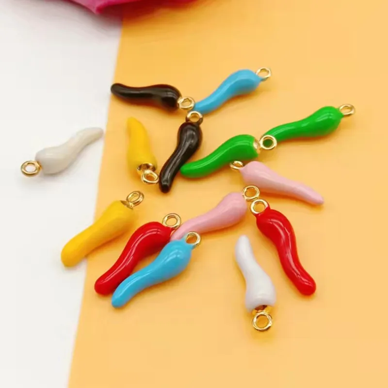 

10pcs/lot Red Chili Horn Charm Alloy Talisman DIY Jewelry Accessories Craft Lucky Pendant Making Vegetabal Floating 20*5mm
