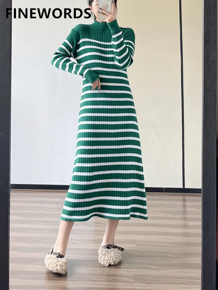 

Винтажное зимнее зеленое вязаное платье в полоску FINEWORDS, женское Повседневное платье с круглым вырезом и длинным рукавом, уличная одежда, повседневное длинное платье-свитер