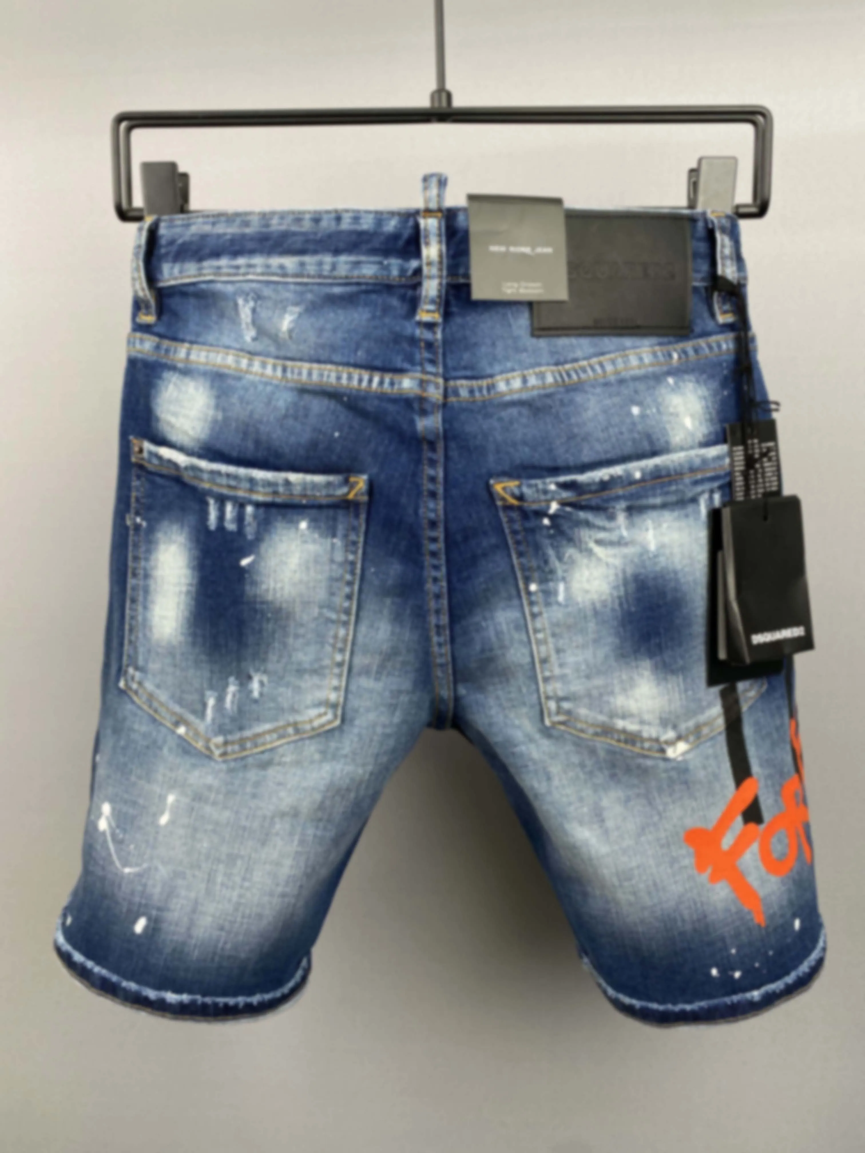 2023 Summer New D2 Denim Shorts Men's D2 Jeans Fashion Slim Fit Water Wash Hole Patch Paint Black Capris