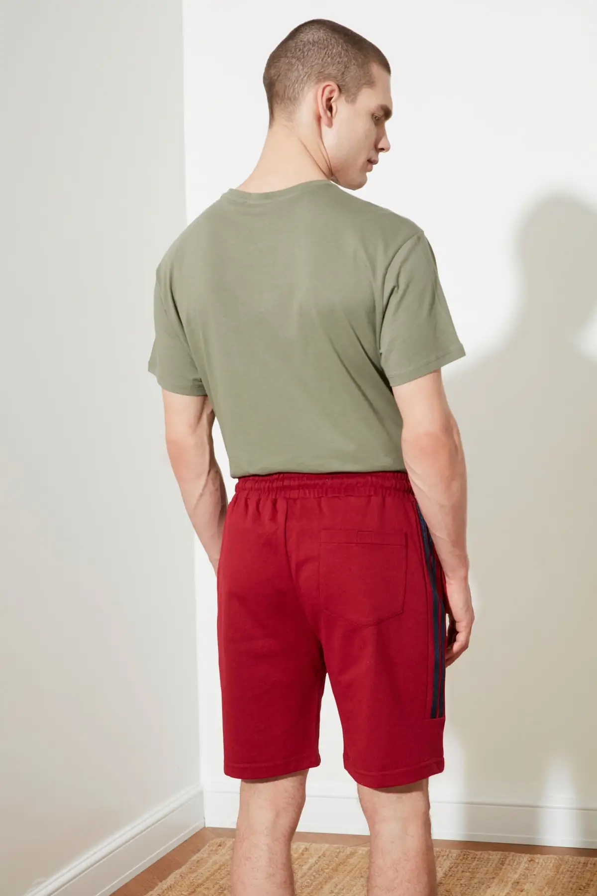 

Trendyol Men 'S Regular Fit Shorts & Bermuda TMNSS21SR0209