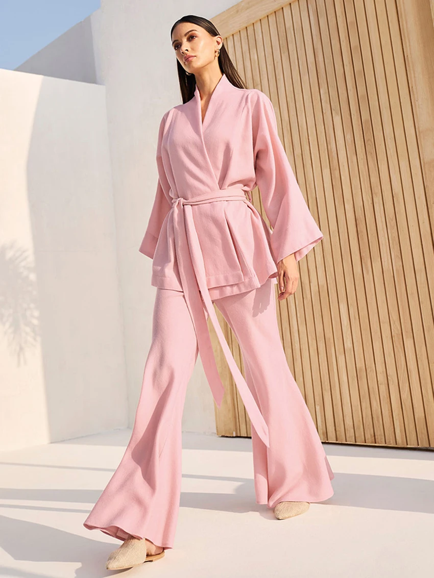 Рисунок 5 - Женская пижама с V-образным вырезом