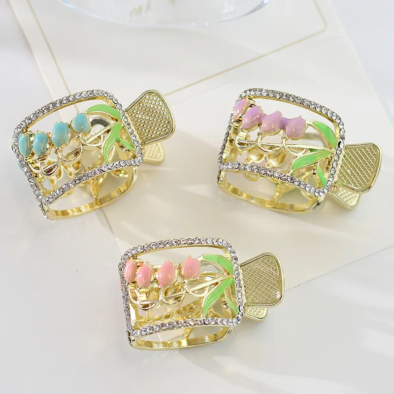 

DPSAILYY Free Shipping Korean Fashion Alloy Rhinestones Sweet High Ponytail Flower Hair Claw Clip Large Accessories for Women