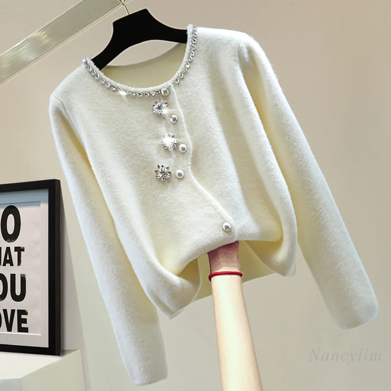 Женское трикотажное пальто с длинными рукавами и вышивкой бисером