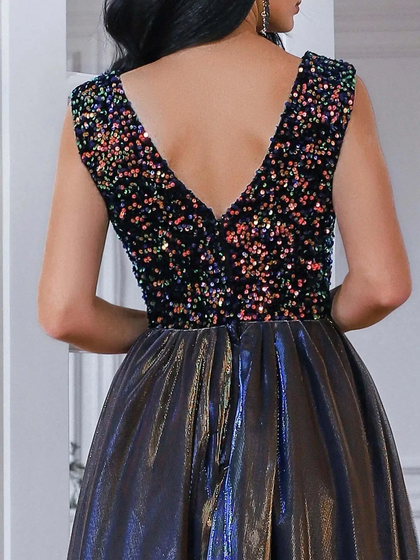 2023 New in Women Elegant Evening Party Dress Sequins Deep V-neck Sleeveless Backless A-Line Long Formal 	BirthdayDresses