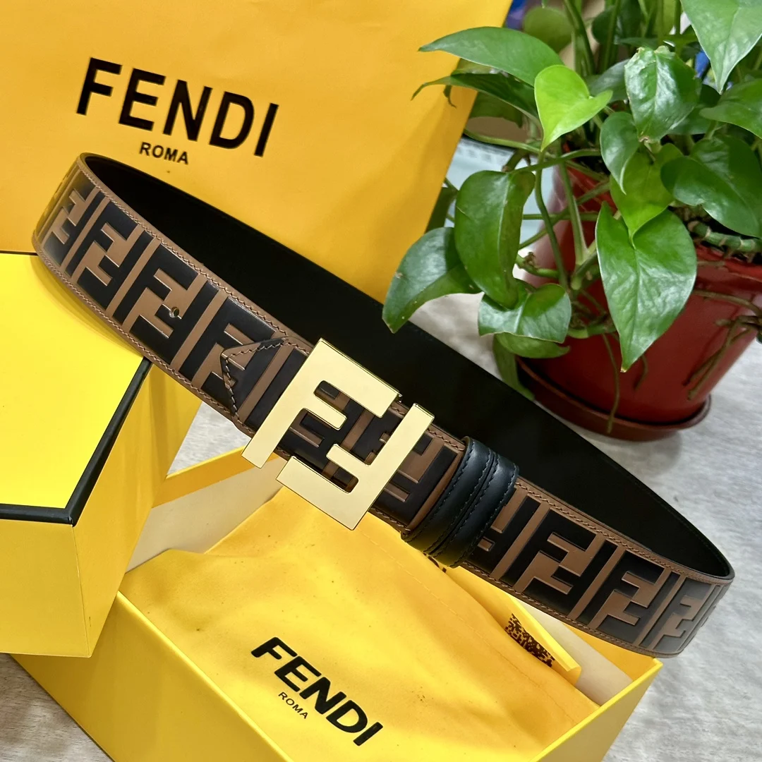 FENDI (ФЕНДИ)Женский классический и универсальный ремень.