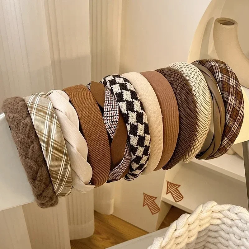 Diadema elástica Vintage marrón para mujer diadema de esponja a cuadros borde ancho accesorios limpieza Facial