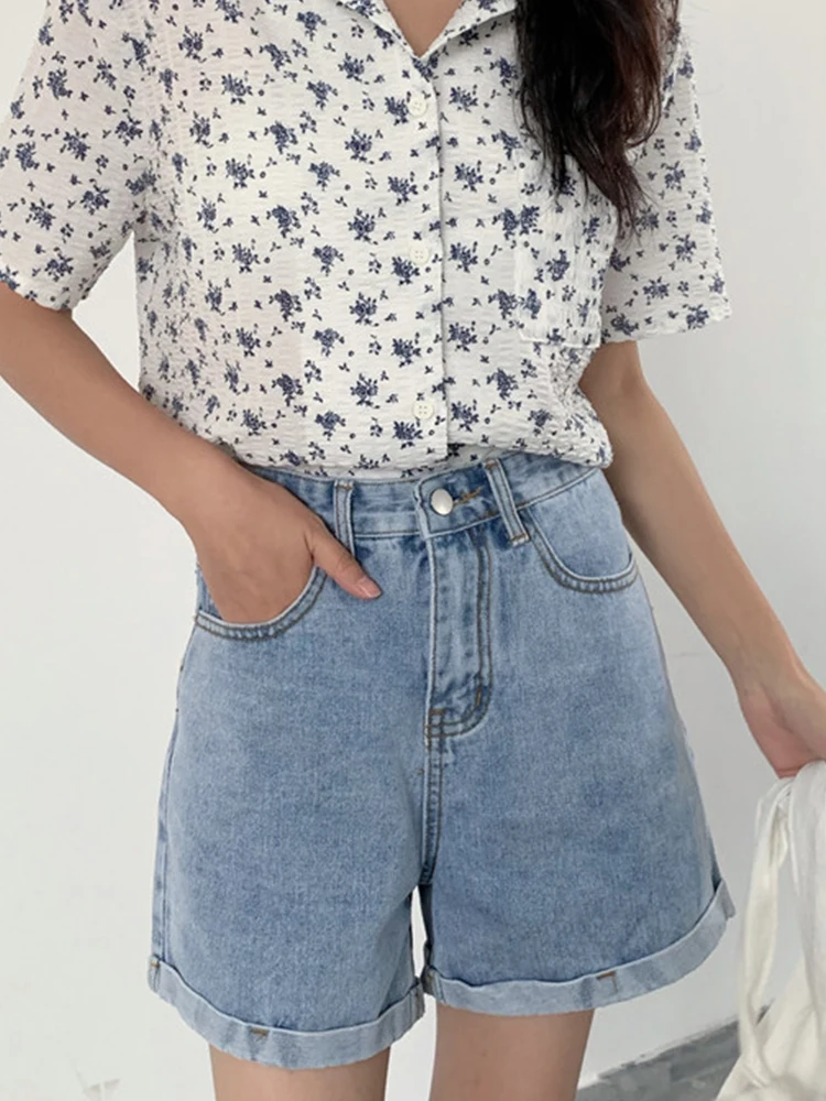 New Spring Summer Women High Waist Wide Leg Denim Shorts Streetwear Female Button Loose Retro Jeans Shorts Bottoms