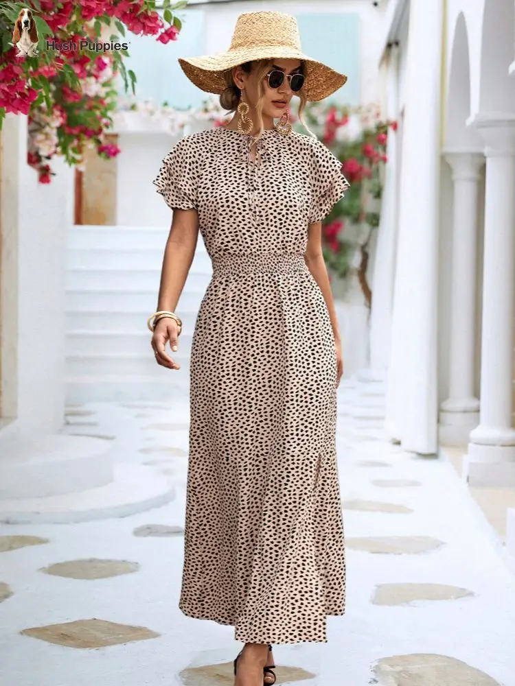 

Женское летнее платье с рукавом-бабочкой и V-образным вырезом