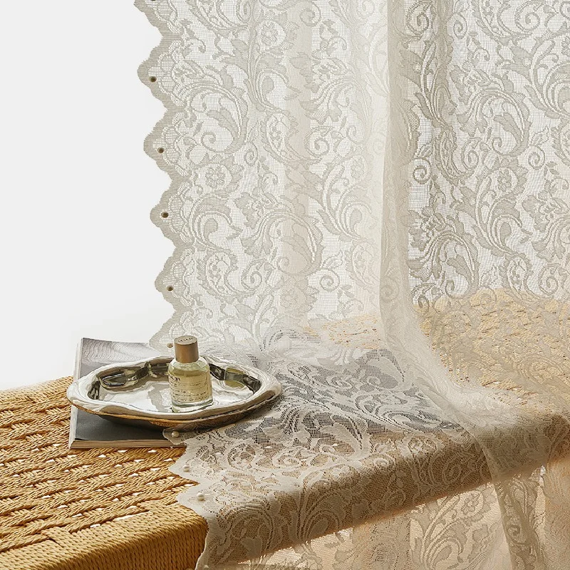 Вязаная крючком занавеска