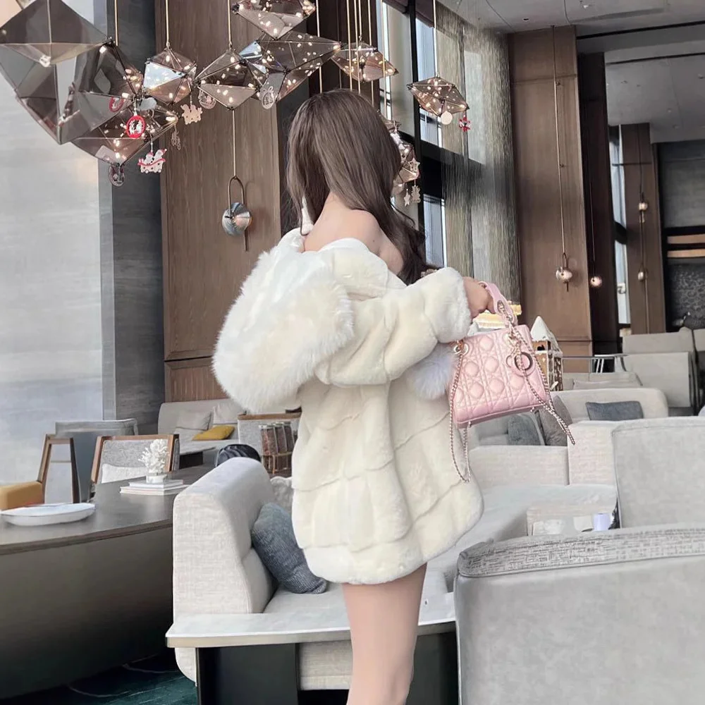 Осенне-зимнее женское утепленное пальто на меху молодежная модная куртка с