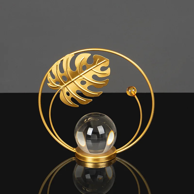 

Nordic Luxury Home Decor Golden Leaf Crystal Ball Ornament Office Decoration Desktop Craft Iron Leaf Craft Decor Home Accessorie