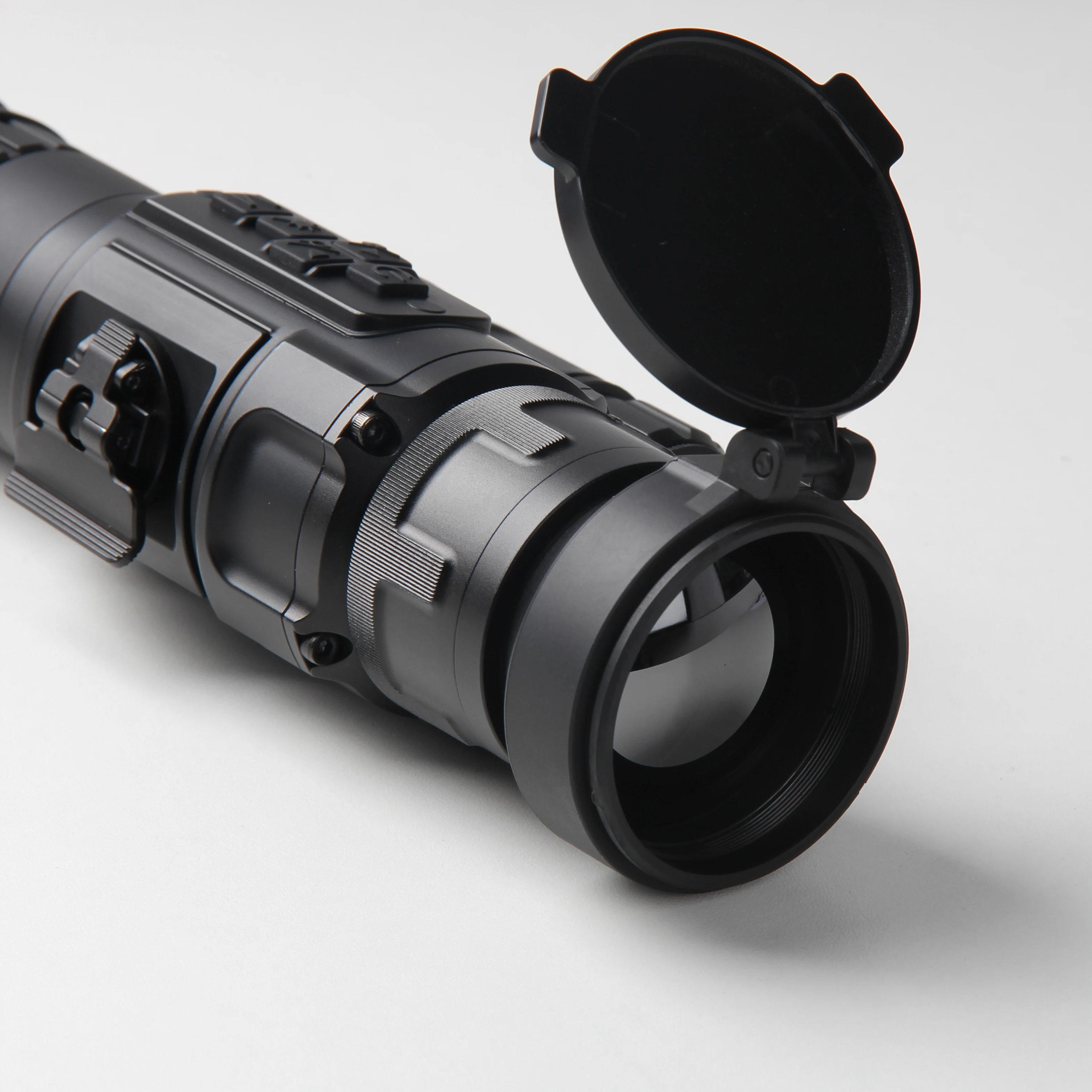 Рисунок 2 - Многофункциональный охотничий тепловизор