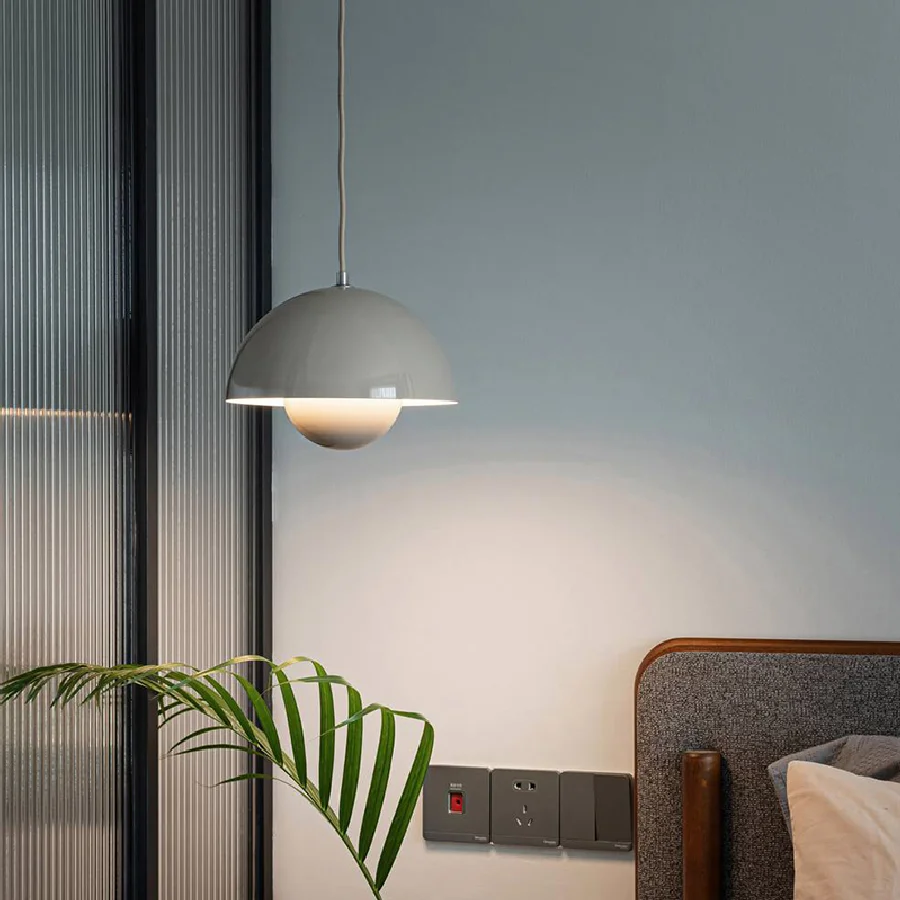 

Bedside chandelier modern minimalist restaurant bar table lamp Nordic Denmark flower bud minimalist study bedroomsmallchandelier