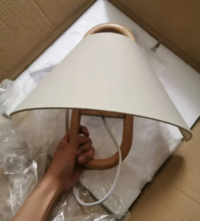 Оригинальный настенный светильник из массива бука в стиле ретро ваби-саби ветер