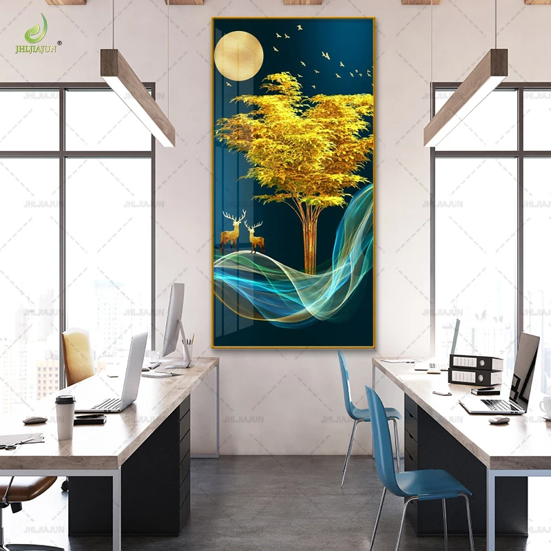 Фон для фотографирования с изображением золотых листьев и оленей золотой рамкой