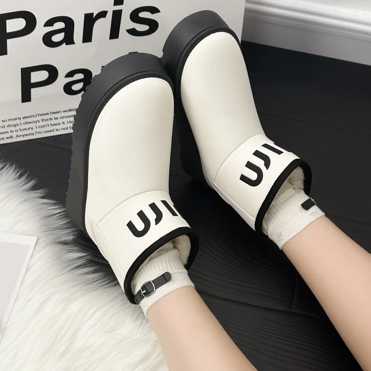 2024 новые зимние короткие ботинки на толстой подошве противоскользящие плюшевые