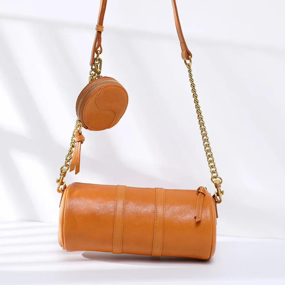 Женская сумка из воловьей кожи с цепочкой