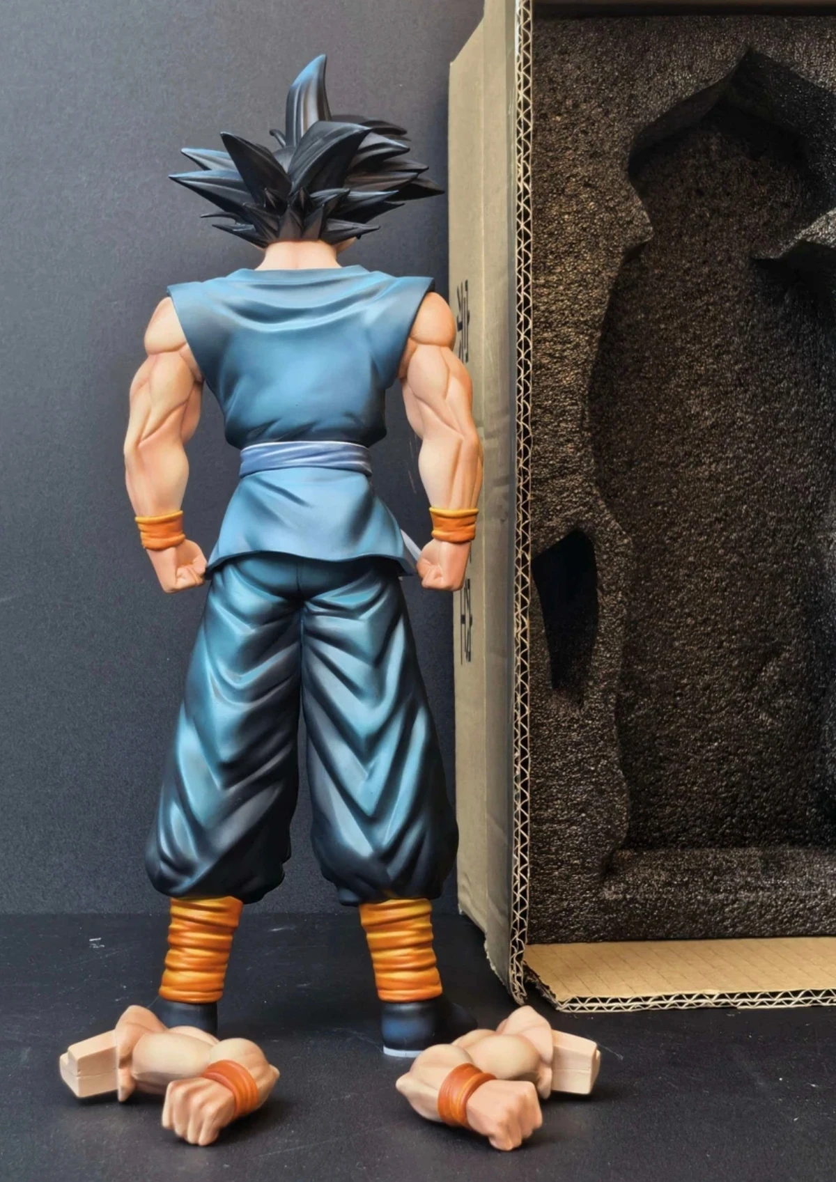 Фото В НАЛИЧИИ: Фигурка Гоку из аниме Dragon Ball от HY Studio, 33 см, статуэтка Сон Гоку из ПВХ, декор для рабочего стола, коллекционная модель, игрушка, подарок №5