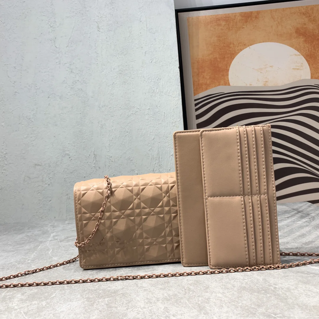 

Classic Three-in-one Rattan Check Pattern Cowhide Leather Made Chain Clutch Women Bag Available In Five Colours
