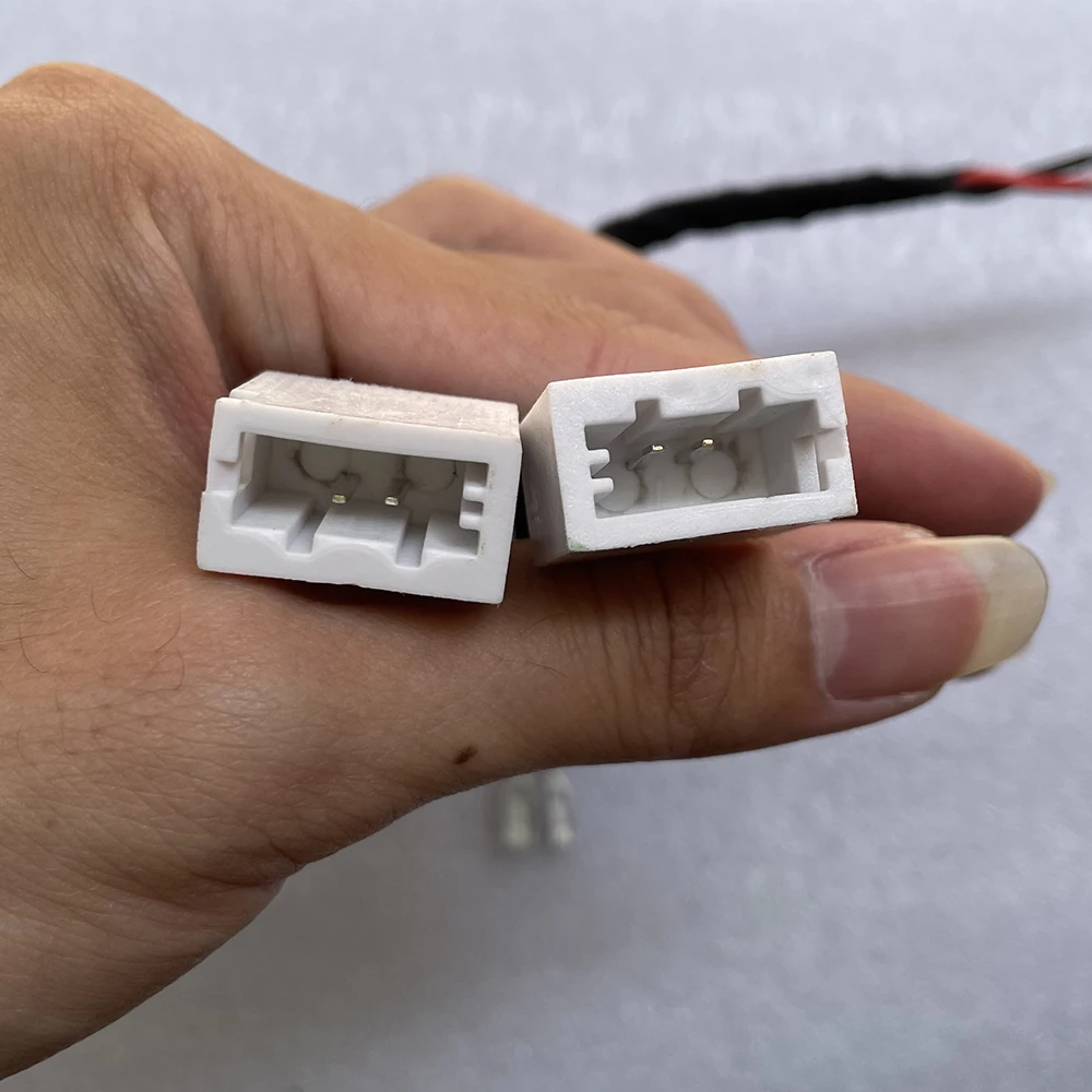 

2 шт., автомобильный сабвуфер, аудиоразъем для двери, динамик, Модифицированная неразрушающая док-разъем, без потерь, динамик вилка подключения для Kia низкочастотного динамика