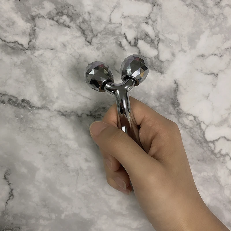 Роликовый массажер красоты 3D Инструменты для ухода за лицом V-образная форма