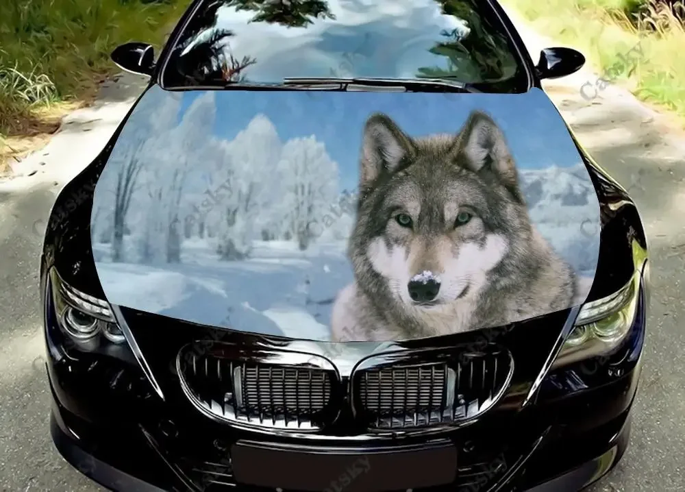 Виниловая наклейка на капот автомобиля с изображением волка
