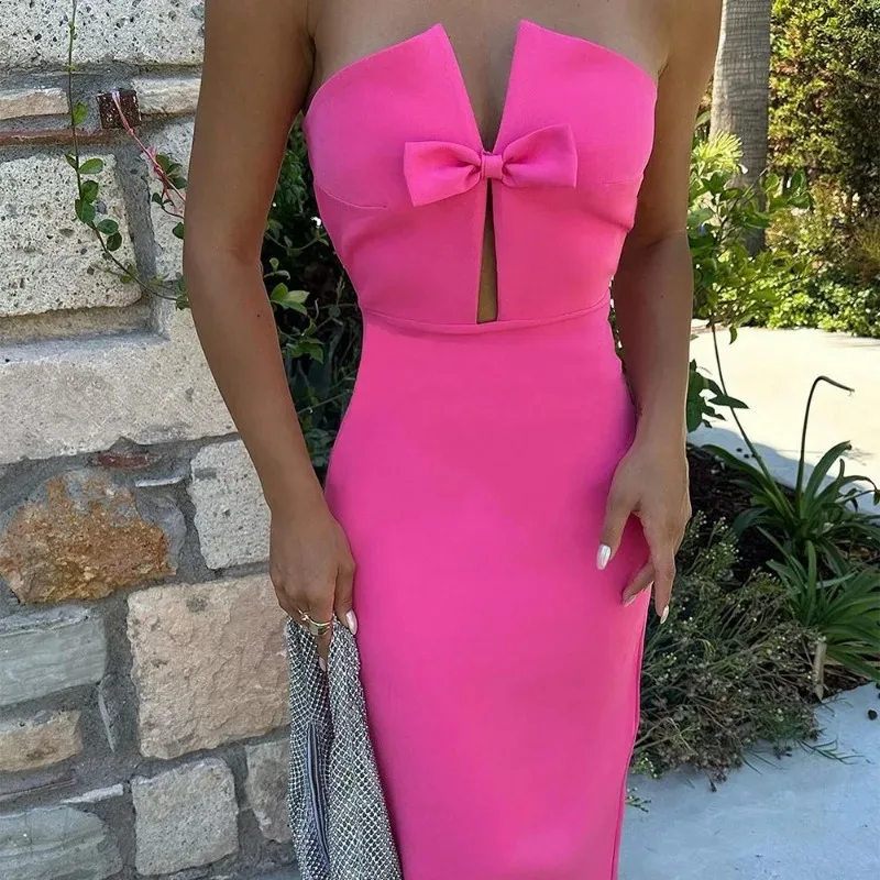 Женское длинное платье с открытыми плечами без рукавов открытой спиной