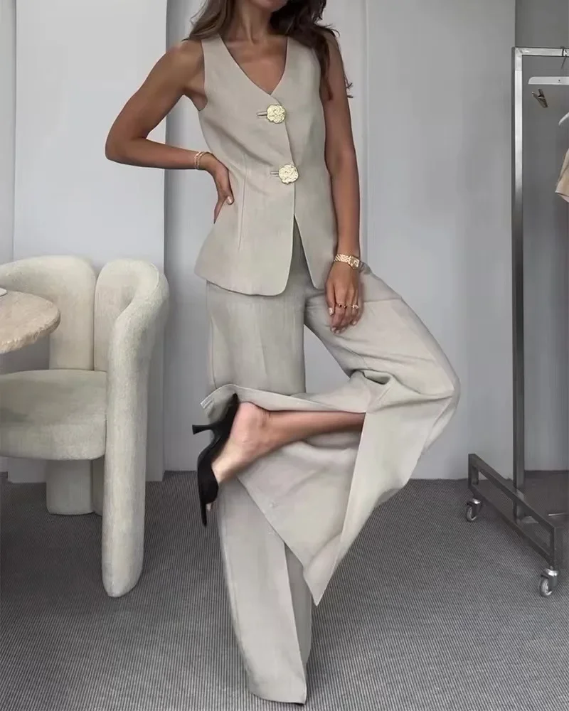 Женский офисный костюм из двух предметов элегантный облегающий однотонный с