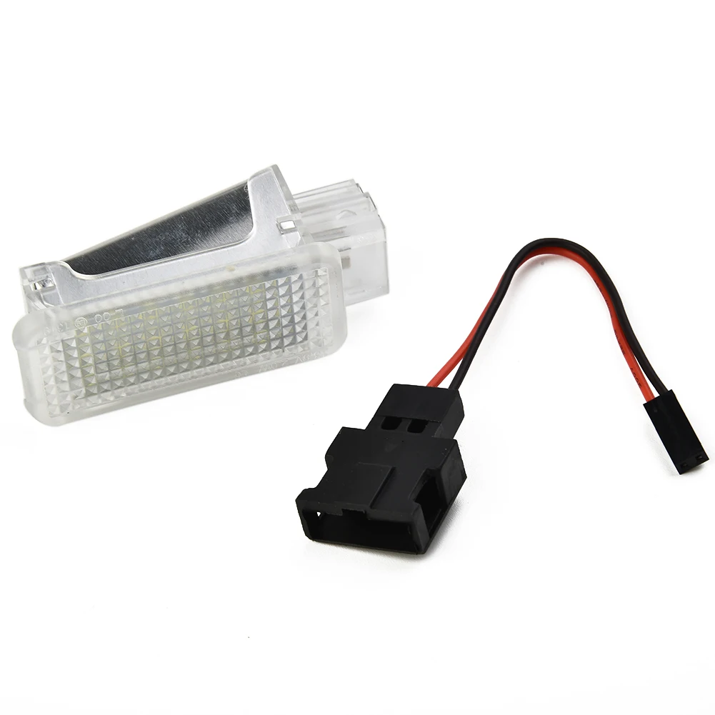 

1 шт., фонарь для багажника SEAT Leon Mk3 5F 2013-2019 3528 SMD 12 в 6000K